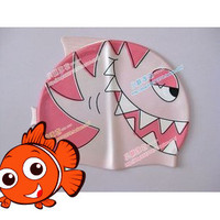 金格尔品牌儿童胶帽〓粉鲨鱼防水 安全 舒适 卫生