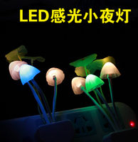LED光控感应灯 蘑菇七彩小夜灯插电节能创意床头灯 宝宝婴儿壁灯