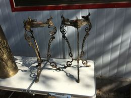 英国皇家贵族古董花架一对，纯铜楼空铸造，三只神兽守护非常精美