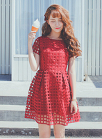 2015红夏装新款韩版女装潮款气质优雅网格拼接蕾丝短袖蓬蓬连衣裙