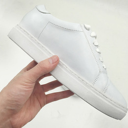 新款运动鞋小白鞋