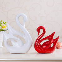 家居饰品创意摆设新房装饰客厅摆件陶瓷工艺品结婚礼物红白天鹅